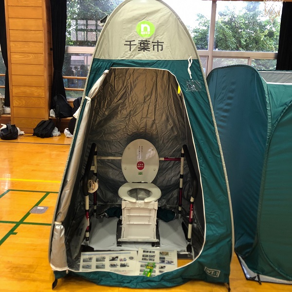 マンホールトイレ２