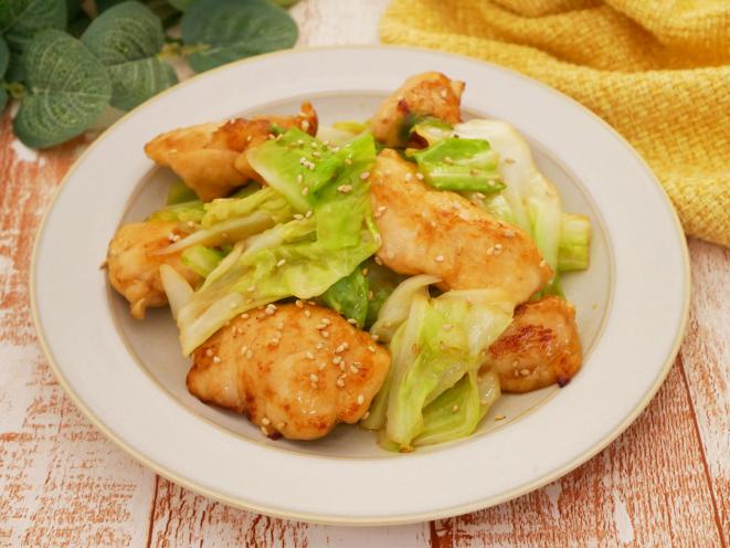 キャベツと鶏むね肉の甘辛炒め