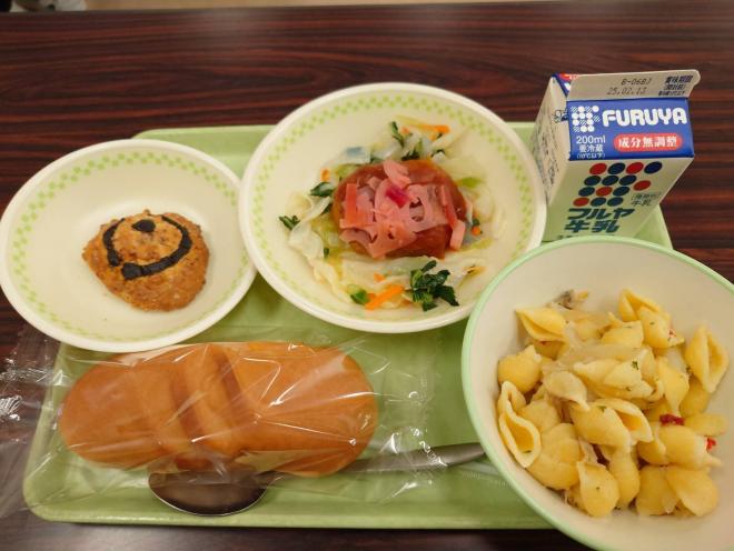 新宿小学校給食