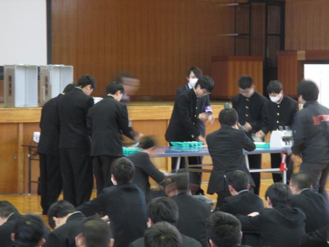 開票の様子