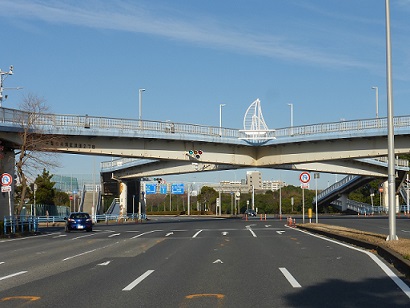 免許センター歩道橋