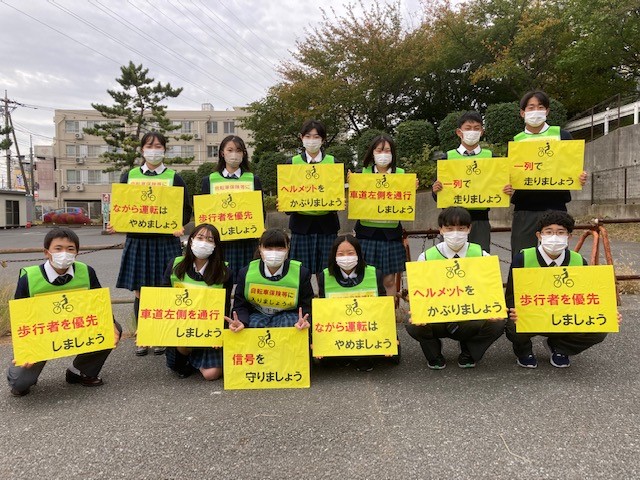 街頭啓発活動（敬愛学園）