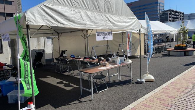 R611SSbooth