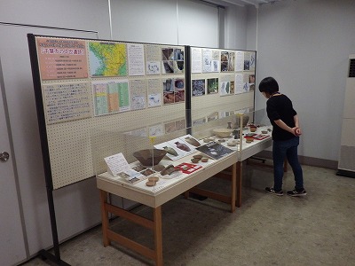 2016_ロビー巡回展の様子2