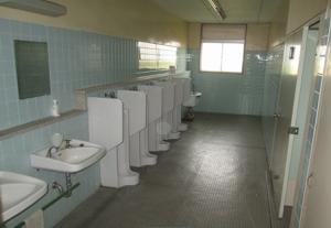 トイレ改修前1