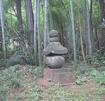 ジャジャシキの石造五輪塔