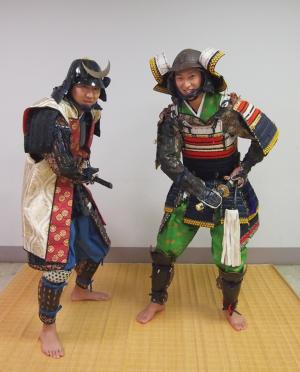 鎧姿