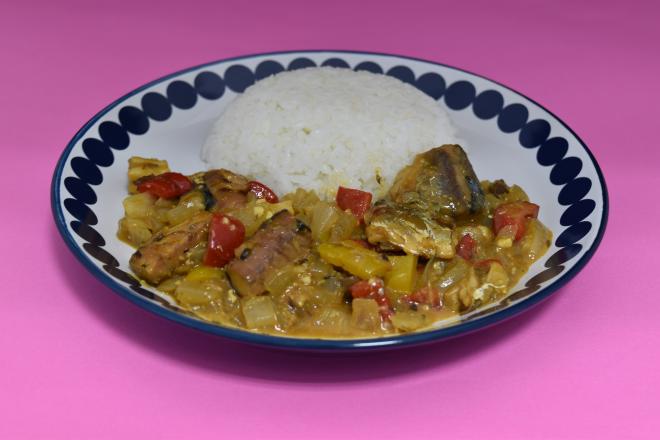 サバ缶ドライカレー