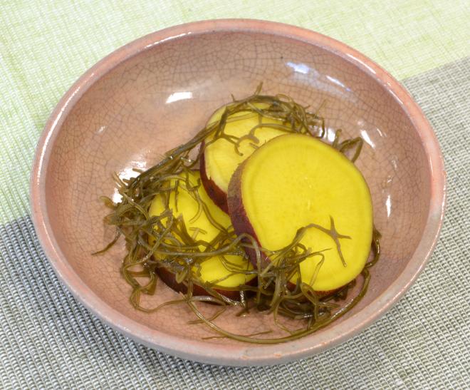 さつまいもときざみ昆布の煮物 