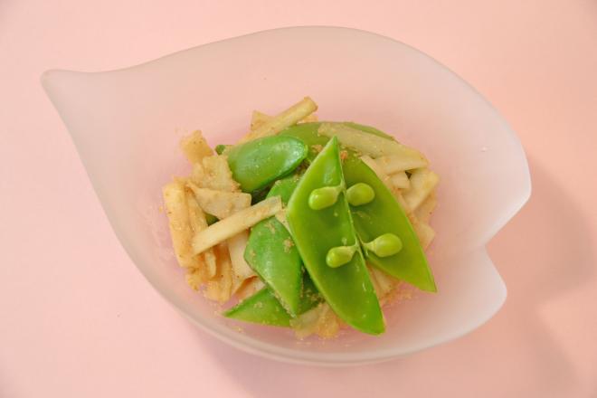 スナップえんどうとうどのごま和え