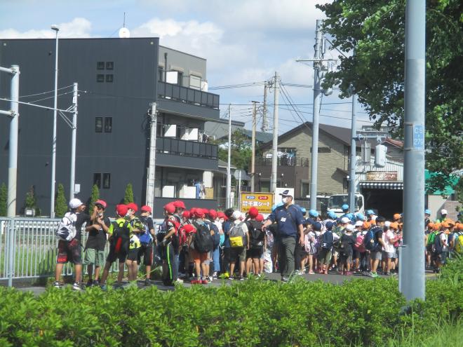 R4全校遠足1