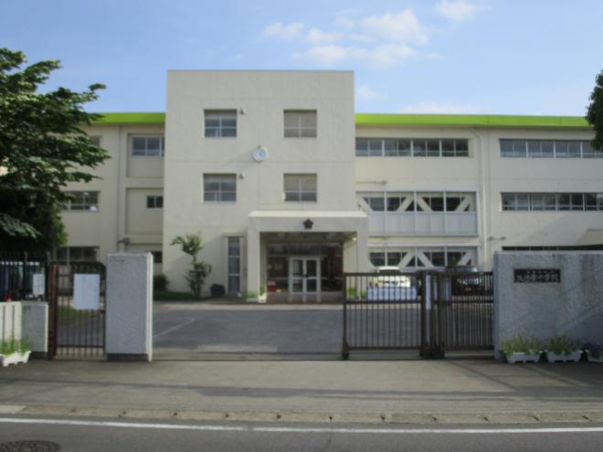 校門