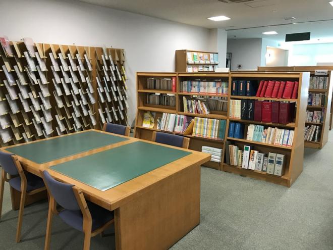 情報資料コーナー