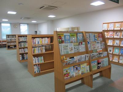 2階：資料情報コーナー