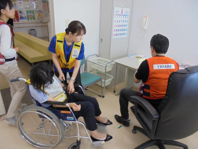 R1.8.25区拠点救護所開設・運営訓練