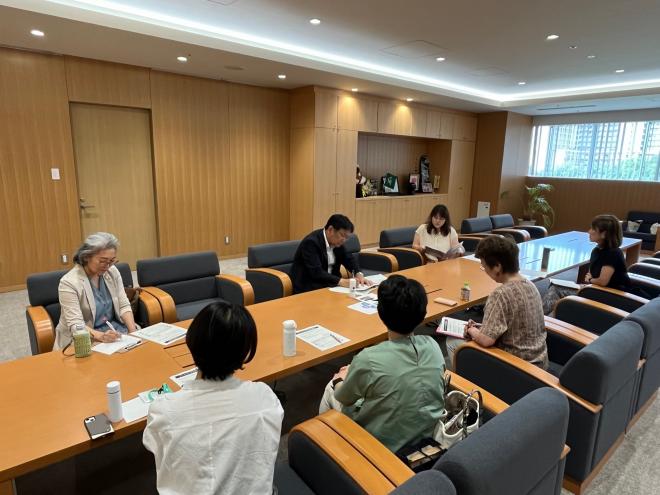 新しく公立学校を考える会