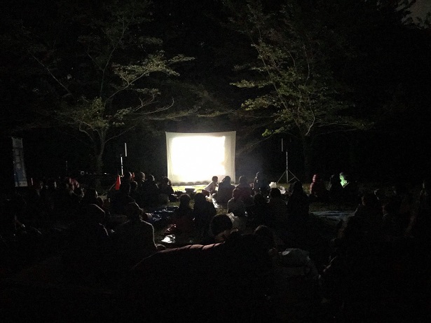 森の映画館