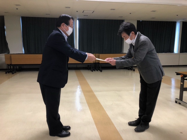 諮問の手交の様子