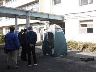 マンホールトイレ